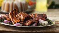 Costillas de Puerco con Salsa Barbecue al Chipotle Costillas de Puerco con Salsa Barbecue al Chipotle
