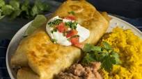 Chimichanga: la ricetta messicana croccante a base di carne e fagioli Chimichanga: la ricetta messicana croccante a base di carne e fagioli