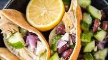 Slow Cooker Greek Chicken Pita Wraps Slow Cooker Greek Chicken Pita Wraps