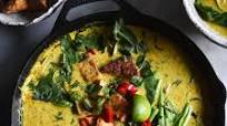 Fodmap friendly vegan laksa with zucchini noodles and salt and pepper tofu puffs Fodmap friendly vegan laksa with zucchini noodles and salt and pepper tofu puffs