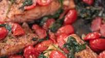 Salmon with Tomatoes and Spinach Salmon with Tomatoes and Spinach
