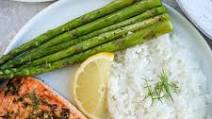 Easy Garlic Herb Baked Salmon (Paleo, Gluten Free) Easy Garlic Herb Baked Salmon (Paleo, Gluten Free)