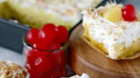 Easy Piña Colada Poke Cake Easy Piña Colada Poke Cake