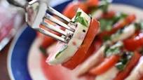 Caprese Salad with Keto Blackberry Balsamic Drizzle Caprese Salad with Keto Blackberry Balsamic Drizzle