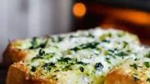 Easy Cheesy Garlic Bread Easy Cheesy Garlic Bread