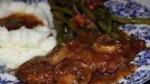 Southern-Style Cube Steaks and Gravy Southern-Style Cube Steaks and Gravy