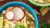 Pozole rojo de pollo Pozole rojo de pollo