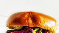 Sweet and spicy pork burgers with red cabbage slaw Sweet and spicy pork burgers with red cabbage slaw