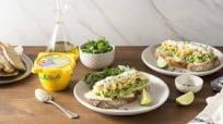 Tosta de huevos revueltos con aguacate y Allioli Choví Tosta de huevos revueltos con aguacate y Allioli Choví