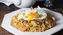 Fried Eggs with Chinese Noodles Fried Eggs with Chinese Noodles