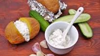 Tzatziki - grecki sos do sałatek Tzatziki - grecki sos do sałatek