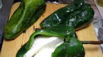 Receta de Chiles rellenos de queso panela sin capear Receta de Chiles rellenos de queso panela sin capear
