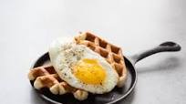 Maple Syrup Fried Eggs on Waffles Maple Syrup Fried Eggs on Waffles