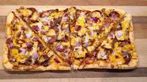 Easy BBQ Chicken Flatbread Pizzas Easy BBQ Chicken Flatbread Pizzas