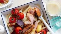 Fast roast pork fillet with apples and red onion Fast roast pork fillet with apples and red onion
