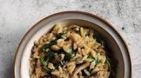 One Pot Creamy Spinach & Mushroom Orzo One Pot Creamy Spinach & Mushroom Orzo