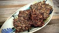 Chia seed crackers with beetroot hummus Chia seed crackers with beetroot hummus