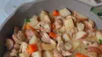 Creamy Skillet Chicken and Potatoes Creamy Skillet Chicken and Potatoes