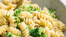 CREAMY BROCCOLI PASTA CREAMY BROCCOLI PASTA