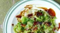 Iceberg lettuce with oyster sauce (蚝油生菜) Iceberg lettuce with oyster sauce (蚝油生菜)