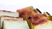 Kuih Bengka (Tapioca or Cassava Cake) Kuih Bengka (Tapioca or Cassava Cake)