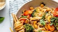 30 Minute Vegan Stir Fry Sesame Noodles with Chickpeas & Basil 30 Minute Vegan Stir Fry Sesame Noodles with Chickpeas & Basil