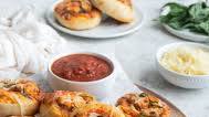 Cheesy Pizza Rolls Cheesy Pizza Rolls