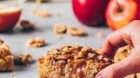 Apple Blondies with Caramel (Vegan Apple Bars) Apple Blondies with Caramel (Vegan Apple Bars)