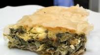Spanakopita (Greek Spinach Pie) Spanakopita (Greek Spinach Pie)