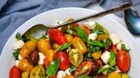 Caprese Salad with Grape Tomatoes & Mini Mozzarella Balls Caprese Salad with Grape Tomatoes & Mini Mozzarella Balls
