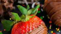 Easy Chocolate Covered Strawberries Easy Chocolate Covered Strawberries