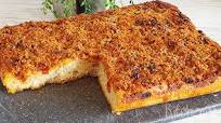Sfincione – Siciliaanse pizza / focaccia Sfincione – Siciliaanse pizza / focaccia