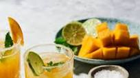 Spicy Mango Margarita on the Rocks Spicy Mango Margarita on the Rocks