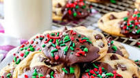 Dipped Chewy Chocolate Chip Cookies Dipped Chewy Chocolate Chip Cookies