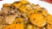 Crockpot Cheesy Potatoes & Ground Beef Casserole Crockpot Cheesy Potatoes & Ground Beef Casserole