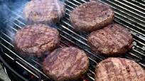 Truco para asar hamburguesas en la parrilla sin que se resequen Truco para asar hamburguesas en la parrilla sin que se resequen