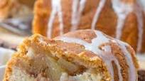 EASY APPLE SURPRISE CAKE EASY APPLE SURPRISE CAKE