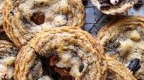 Cookies n' Cream Chocolate Chip Cookies Cookies n' Cream Chocolate Chip Cookies