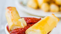 Skinny Two-Ingredient 110-Calorie Mozzarella Cheese Sticks Skinny Two-Ingredient 110-Calorie Mozzarella Cheese Sticks