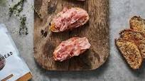 Bruschetta con pomodoro e prosciutto crudo Bruschetta con pomodoro e prosciutto crudo