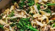 Ground Beef and Cabbage Whole30 Stir Fry {whole30 + paleo + gluten free} Ground Beef and Cabbage Whole30 Stir Fry {whole30 + paleo + gluten free}