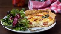 Easy Red Pepper And Feta Quiche (Mediterranean Quiche) Easy Red Pepper And Feta Quiche (Mediterranean Quiche)
