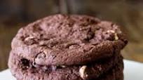 Subway style Double Chocolate Chip Cookies Subway style Double Chocolate Chip Cookies