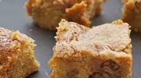 Caramel-Chocolate Chip Cookie Bars Caramel-Chocolate Chip Cookie Bars