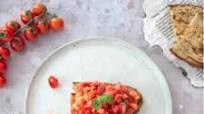 Classic Italian-Style Vegan Bruschetta With Tomatoes and Garlic Classic Italian-Style Vegan Bruschetta With Tomatoes and Garlic