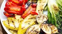 Grilled Veggie Platter with Red Pepper Hummus Sauce Grilled Veggie Platter with Red Pepper Hummus Sauce