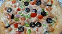 Recipe of Ultimate Chicken burst pizza with cheese sauce🍕🍕 Recipe of Ultimate Chicken burst pizza with cheese sauce🍕🍕