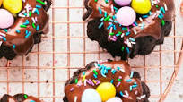 Mini Easter Bundt Cakes Mini Easter Bundt Cakes