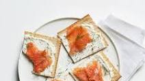 Smoked salmon matzo pizza Smoked salmon matzo pizza