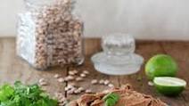 Easy Vegetarian Crock Pot Refried Beans (without Lard!) Easy Vegetarian Crock Pot Refried Beans (without Lard!)